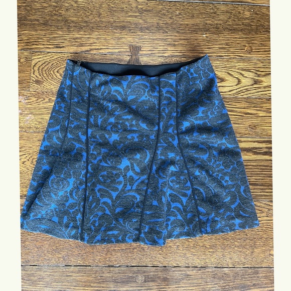 NWT Veronica Beard Scroll Print Flounce Skirt M - Picture 2 of 6
